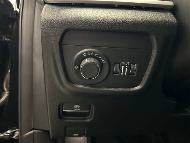2025 Jeep Grand Cherokee Laredo photo 24