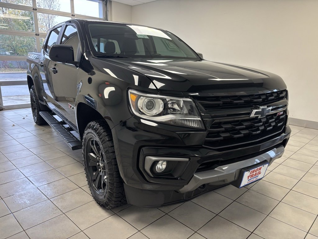 2022 Chevrolet Colorado Z71 photo 2