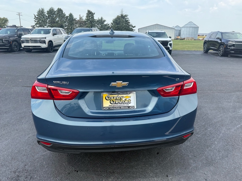 2024 Chevrolet Malibu 1LT photo 4