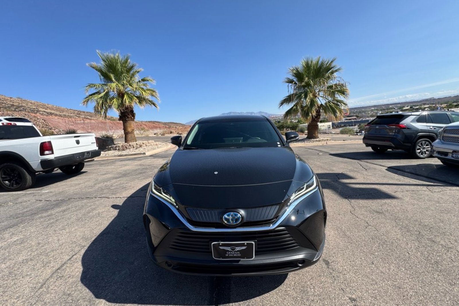 2024 Toyota Venza LE photo 8