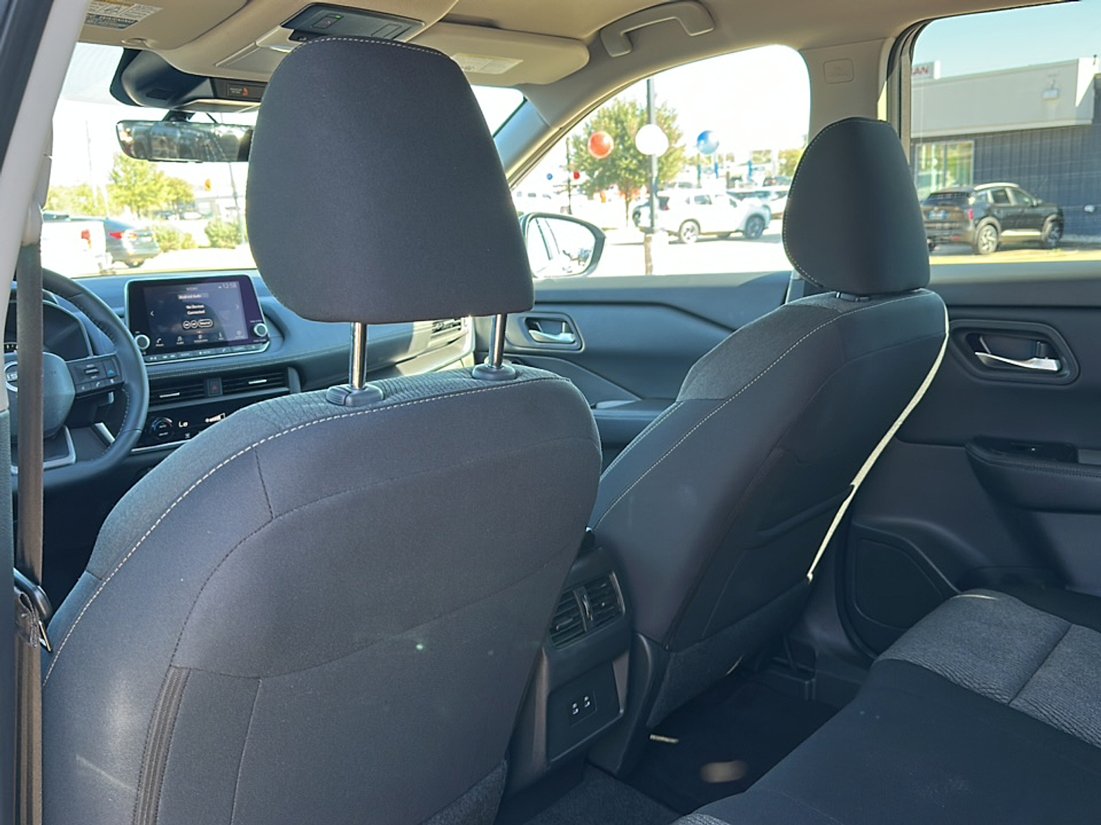 2025 Nissan Rogue SV photo 3