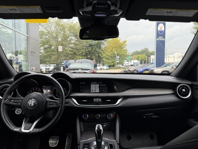 2022 Alfa Romeo Stelvio Ti photo 31