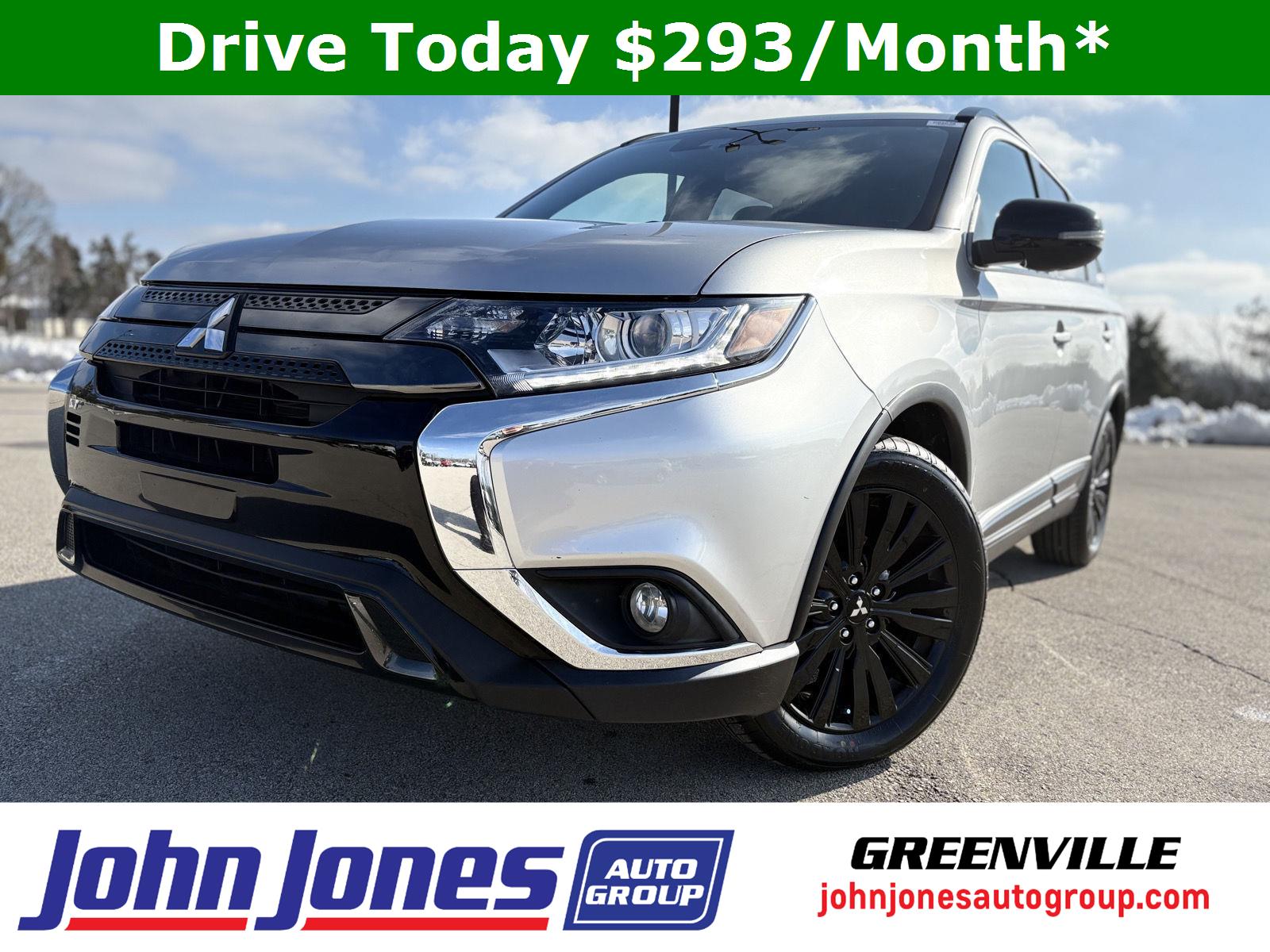 2020 Mitsubishi Outlander LE's photo