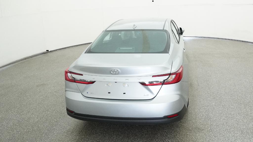 2025 Toyota Camry LE photo 17