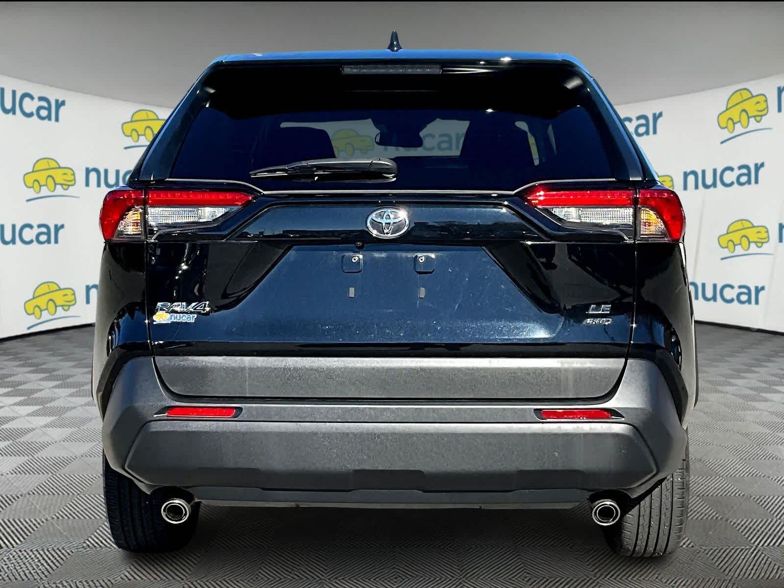 2024 Toyota RAV4 LE photo 4