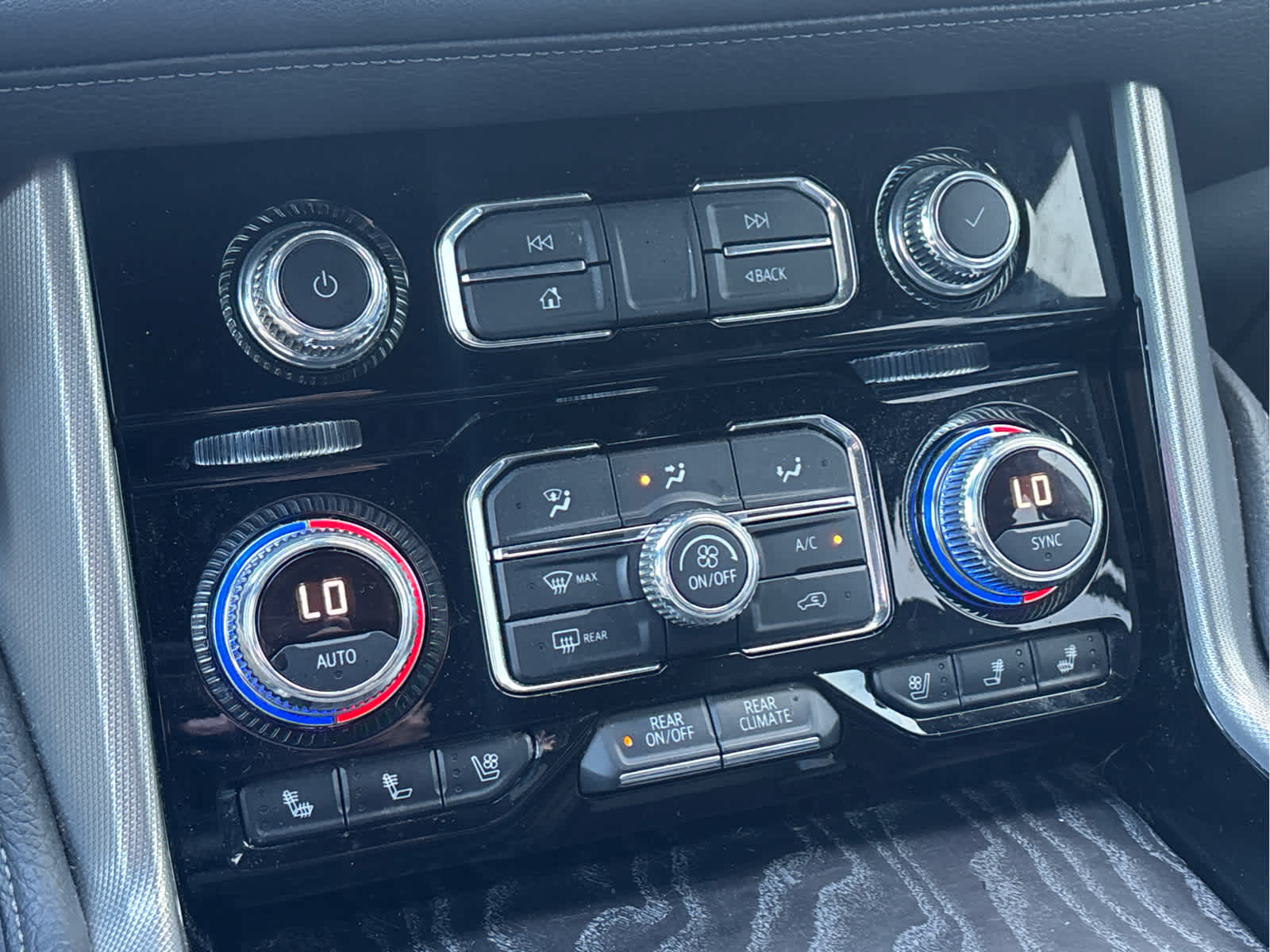 2021 Gmc Yukon Denali photo 26