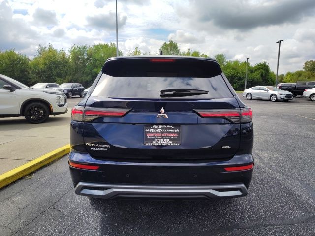 2025 Mitsubishi Outlander SEL photo 4