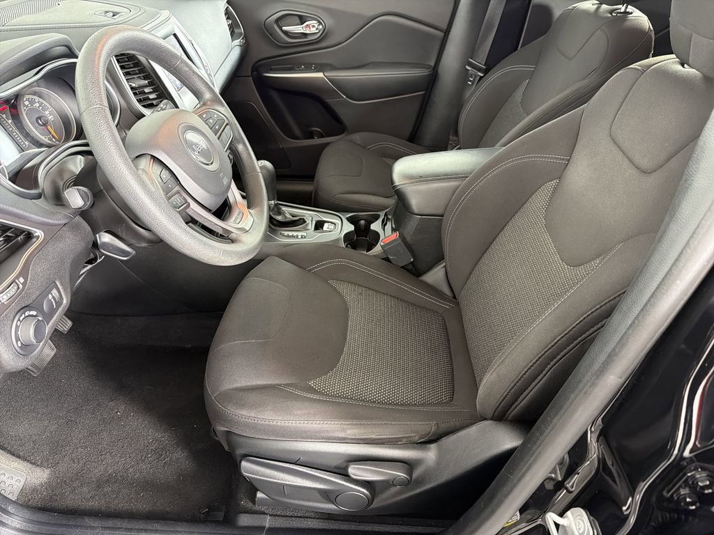 2020 Jeep Cherokee Latitude photo 7