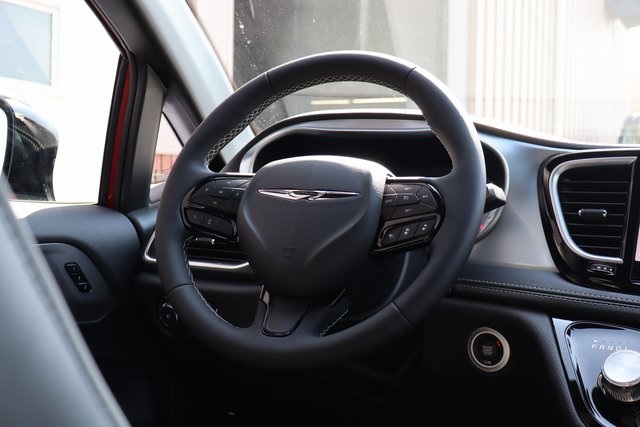 2026 Chrysler Pacifica Limited S Appearance photo 53
