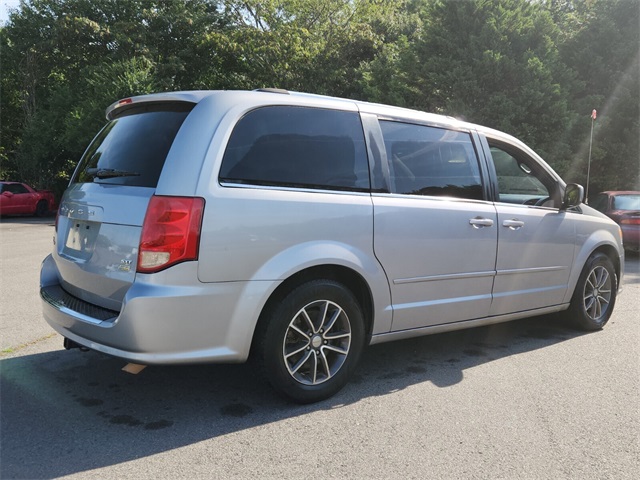 2017 Dodge Grand Caravan SXT photo 3