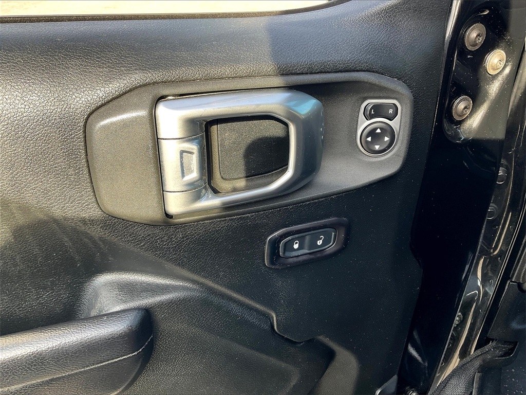 2020 Jeep Wrangler Sport S photo 32