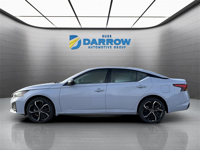2025 Nissan Altima 2.5 SR photo 2