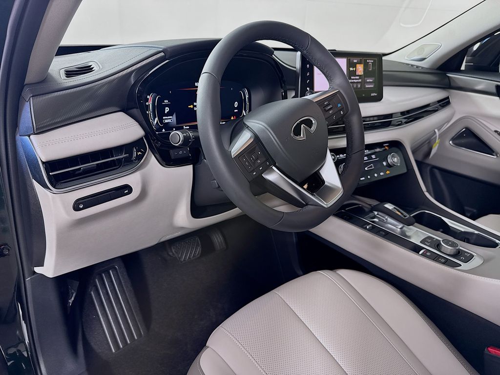 2026 Infiniti QX60 Luxe photo 9