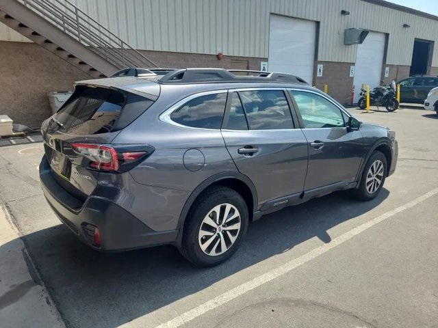 2022 Subaru Outback Premium photo 3
