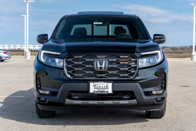 2026 Honda Ridgeline TrailSport photo 2