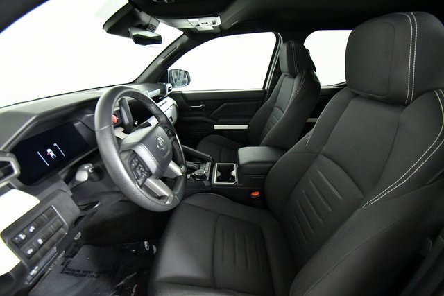 2024 Toyota Tacoma TRD Off-Road photo 3