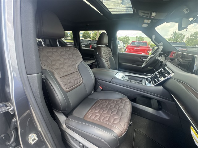 2025 Nissan Armada Platinum Reserve photo 22