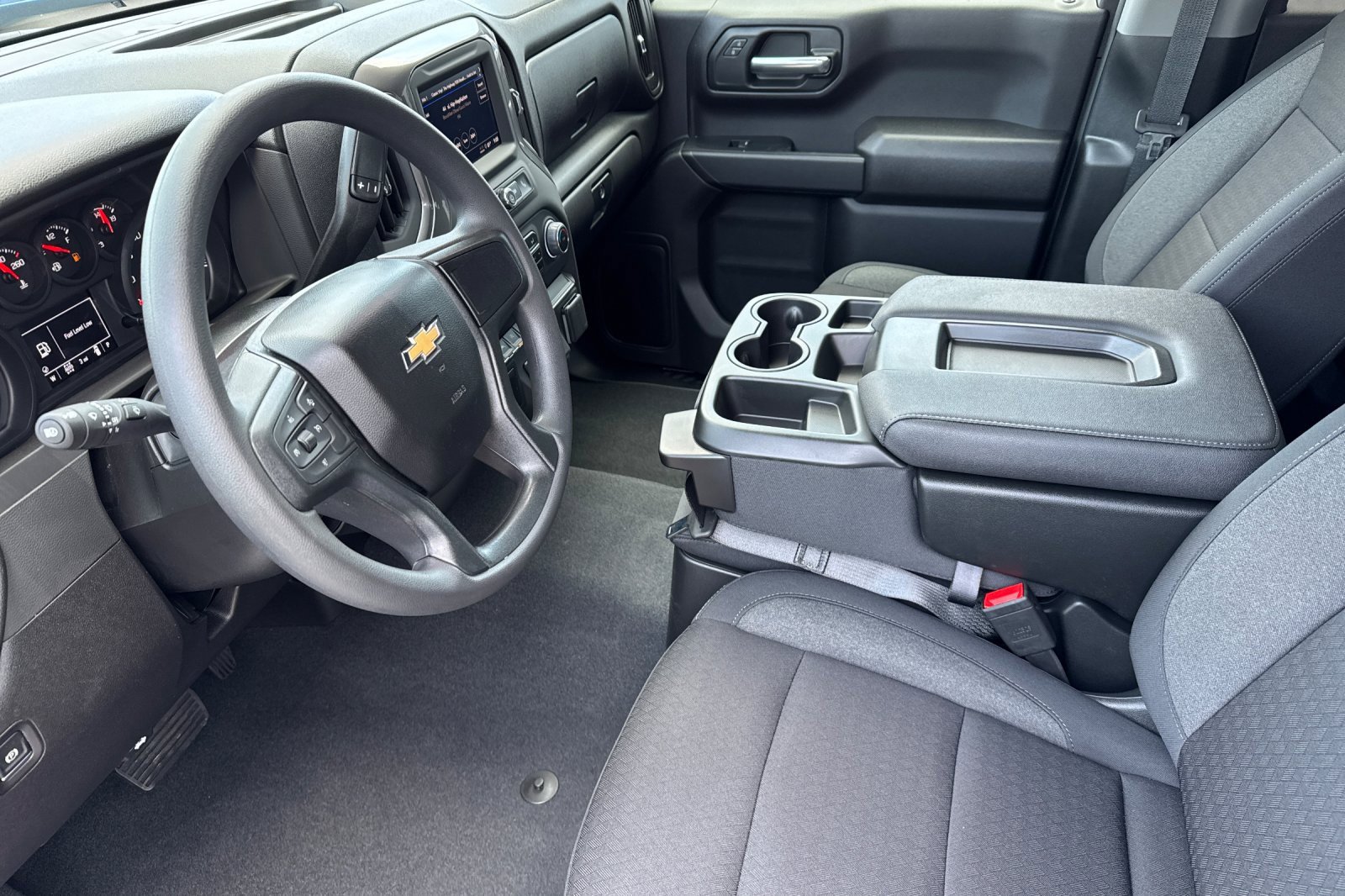 2025 Chevrolet Silverado Custom photo 10