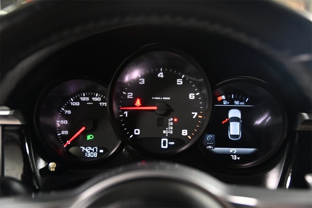 2019 Porsche Macan Base photo 12