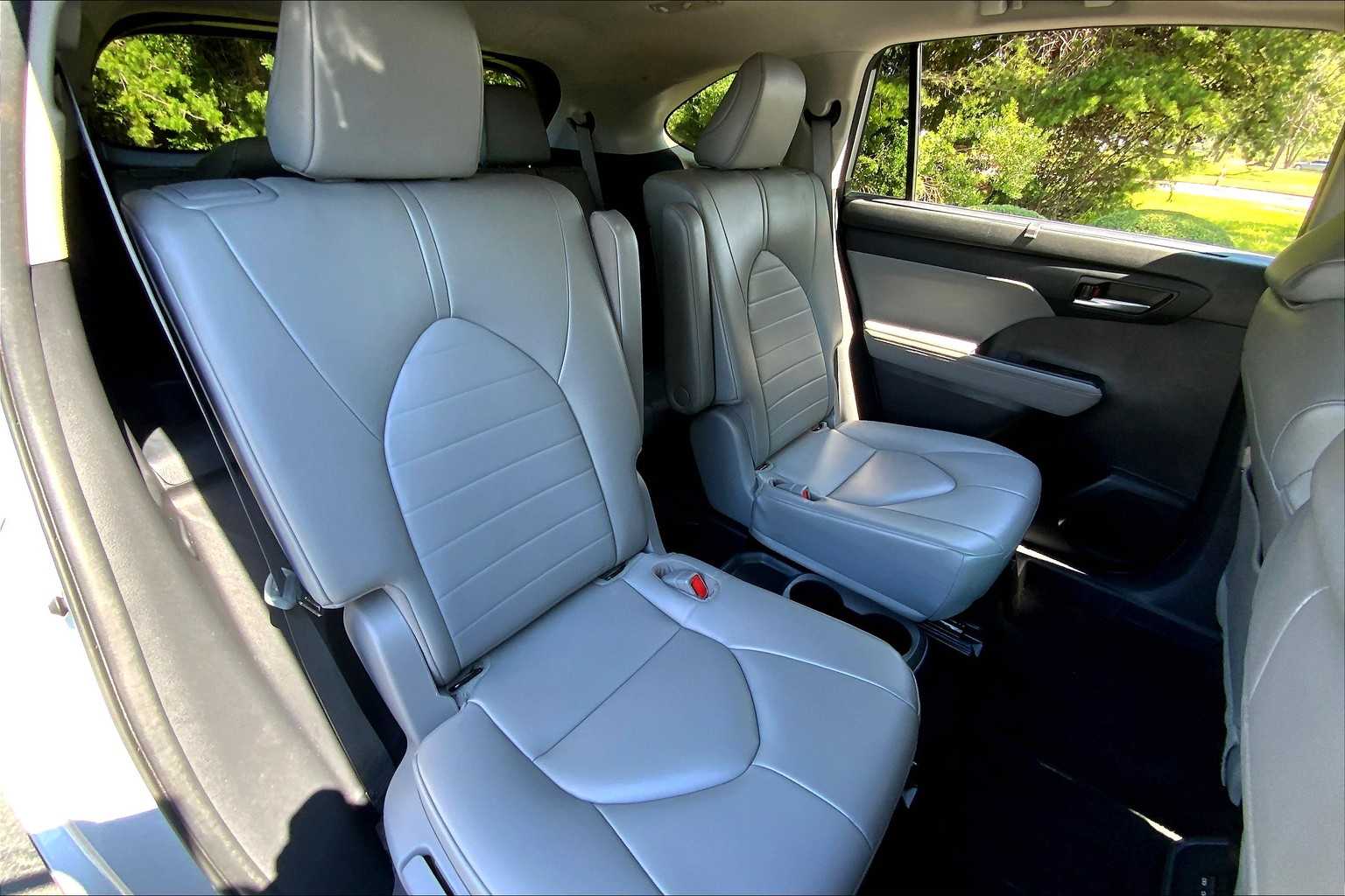 2023 Toyota Highlander XLE photo 18