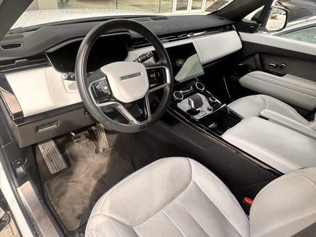 2023 Land Rover Range Rover Sport SE photo 2