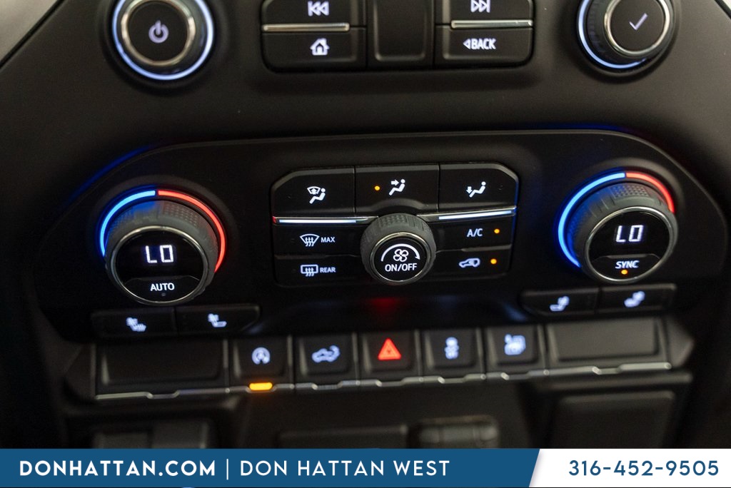 2021 Chevrolet Silverado 1500 RST photo 13