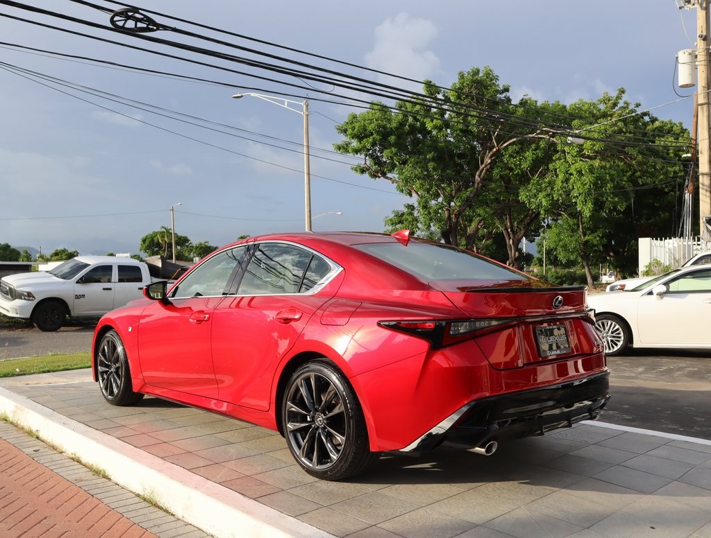2025 Lexus IS 300 F SPORT photo 4