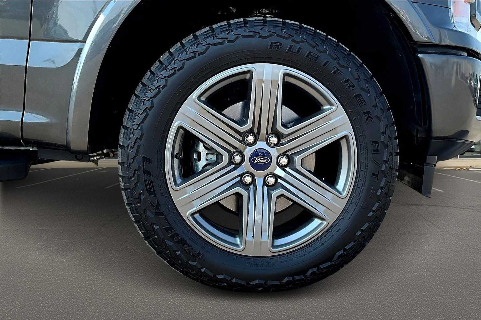 2020 Ford F-150 XLT photo 31