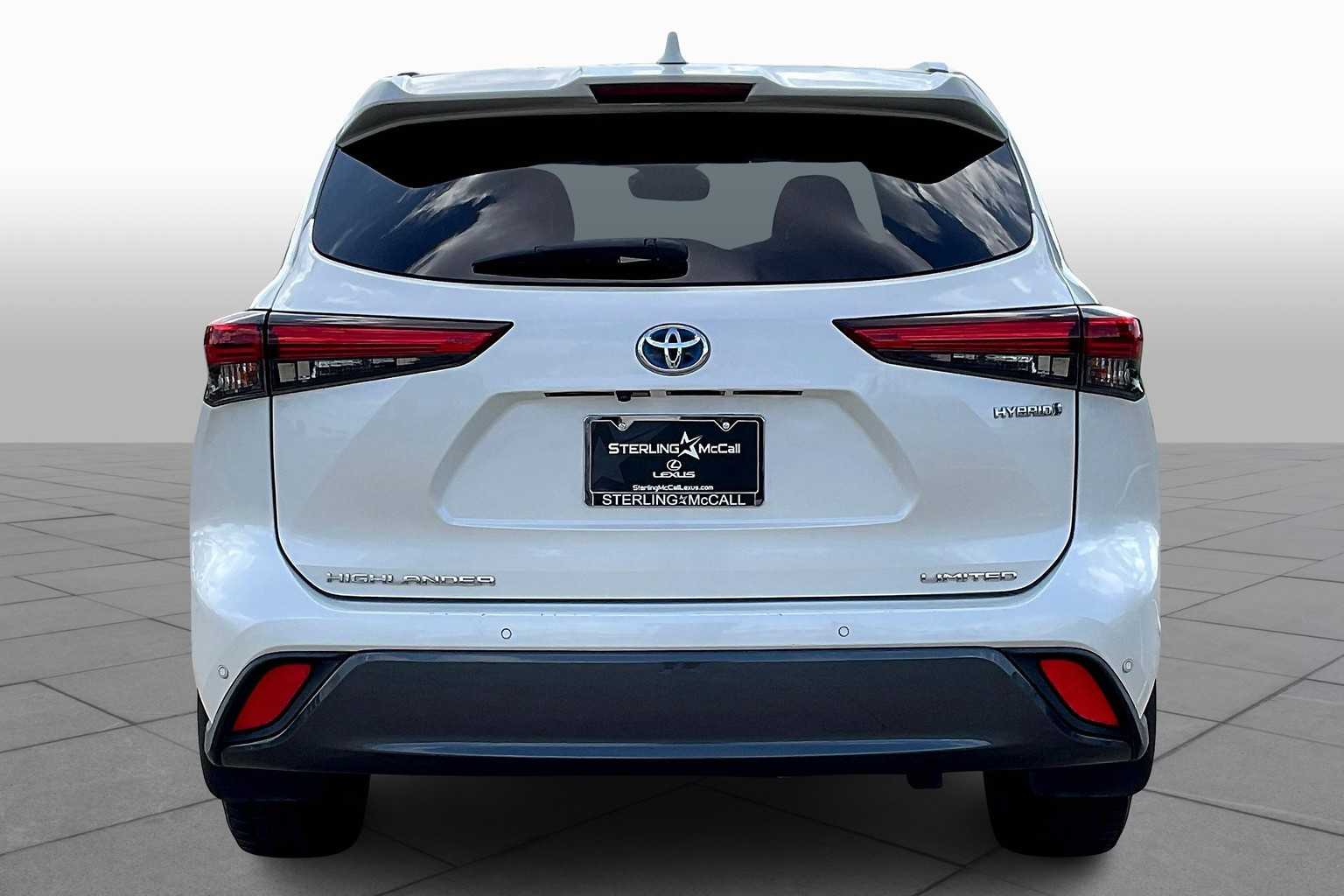 2021 Toyota Highlander Hybrid Limited photo 4