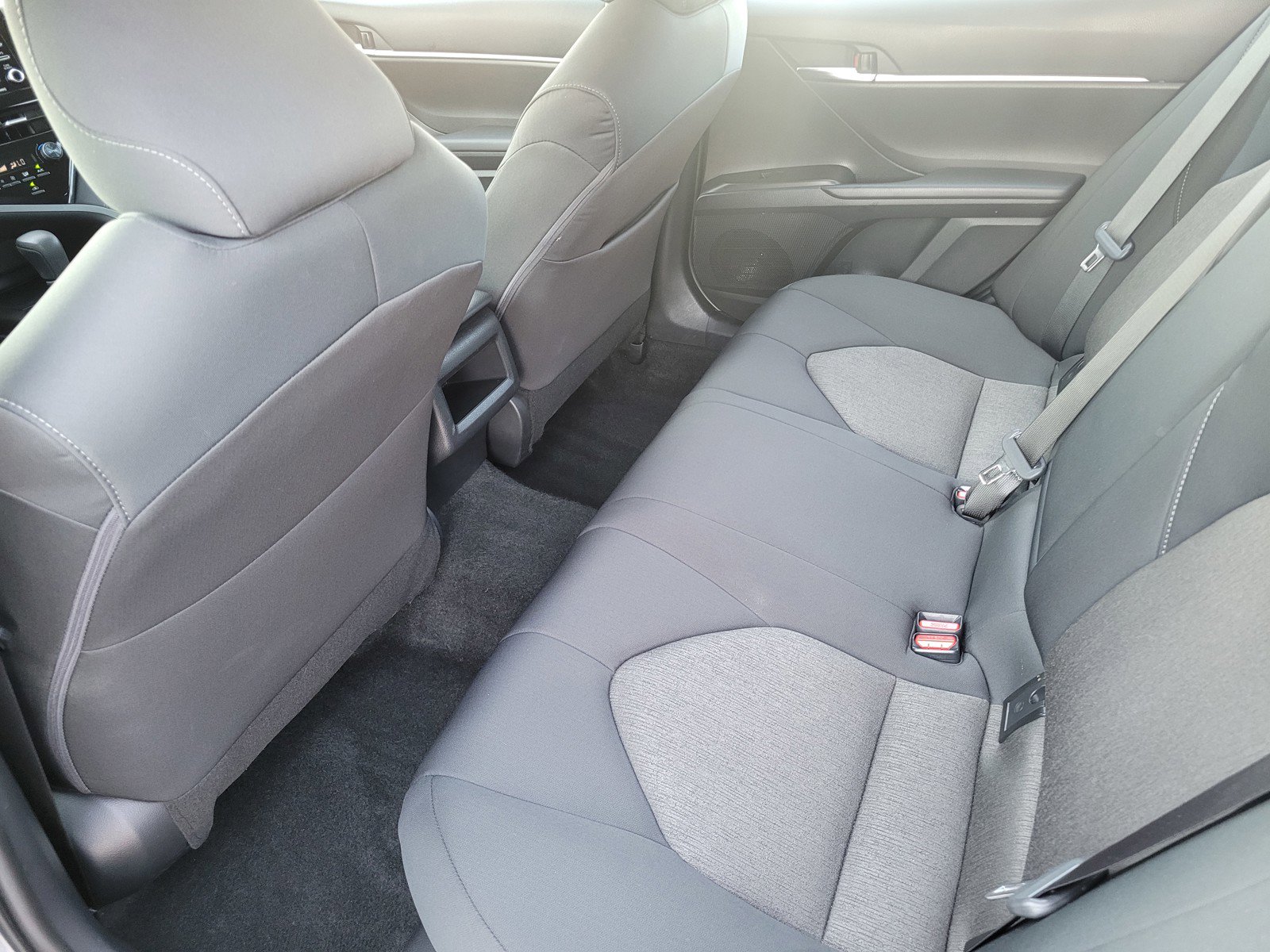 2023 Toyota Camry Hybrid LE photo 10