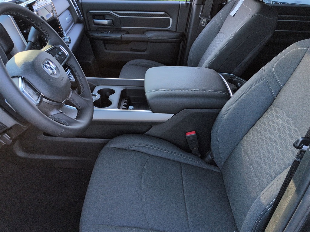 2026 Ram 2500 Big Horn photo 9