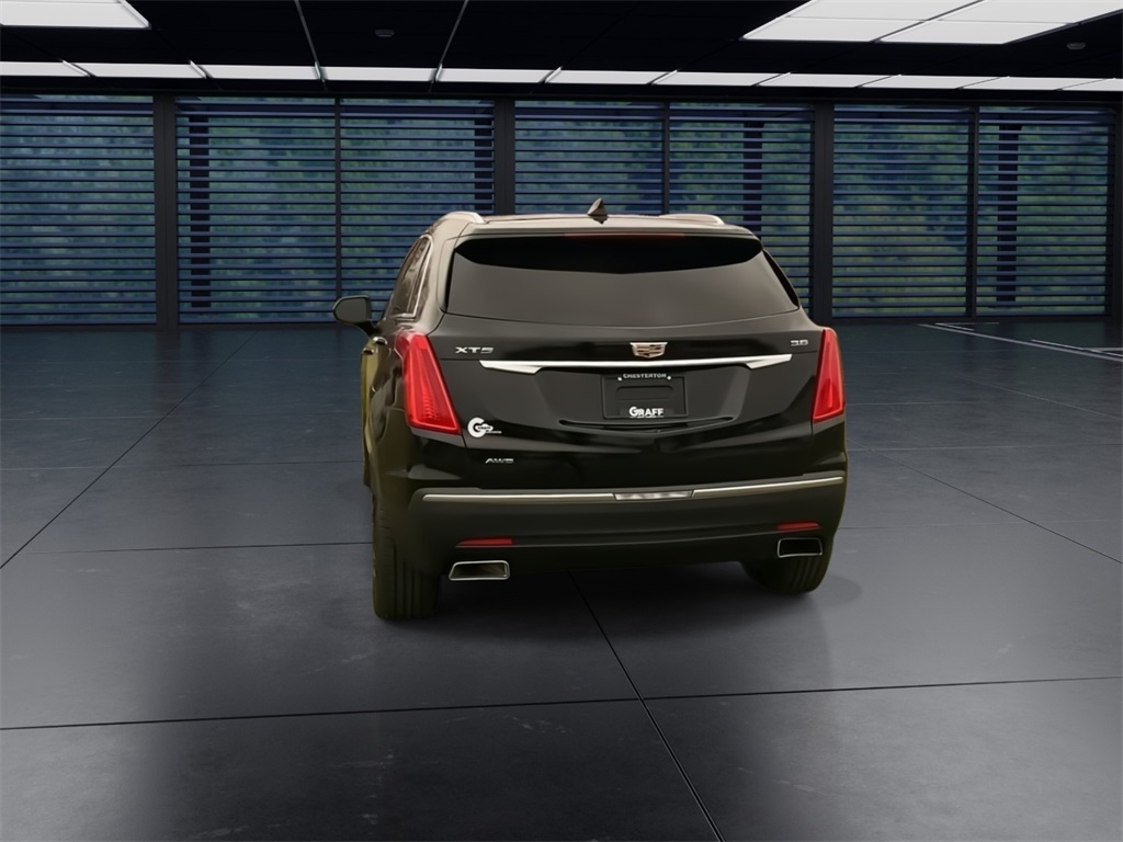 2017 Cadillac XT5 Luxury photo 2