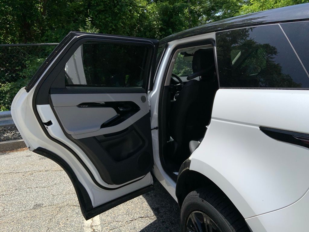2024 Land Rover Range Rover Evoque Dynamic SE photo 12