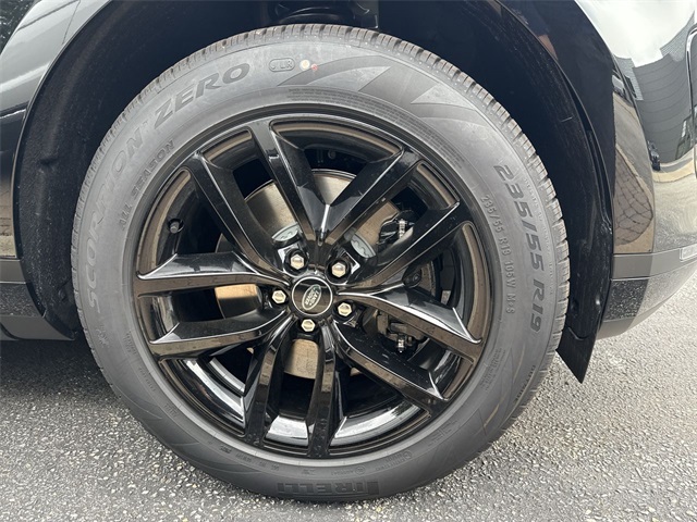 2026 Land Rover Range Rover Evoque S photo 7