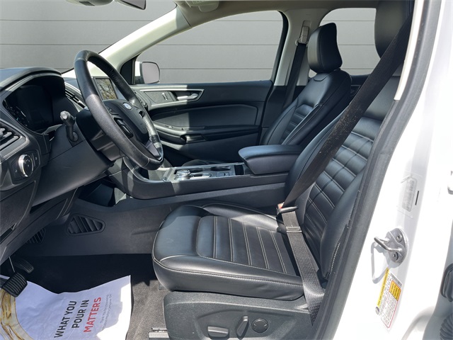2022 Ford Edge SEL photo 12