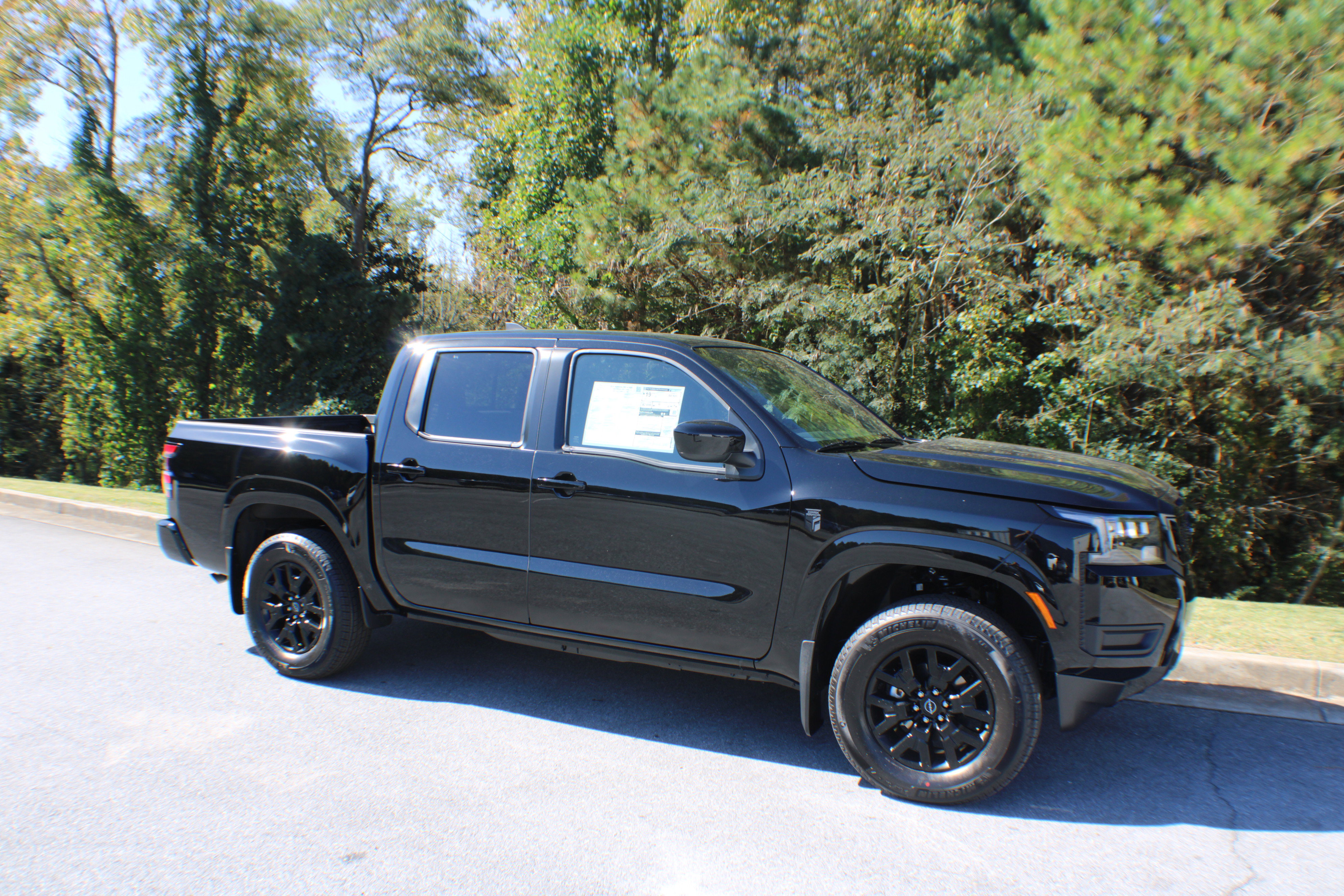 2026 Nissan Frontier SV's photo