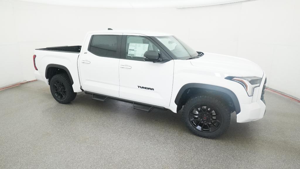 2026 Toyota Tundra SR5 CrewMax photo 25