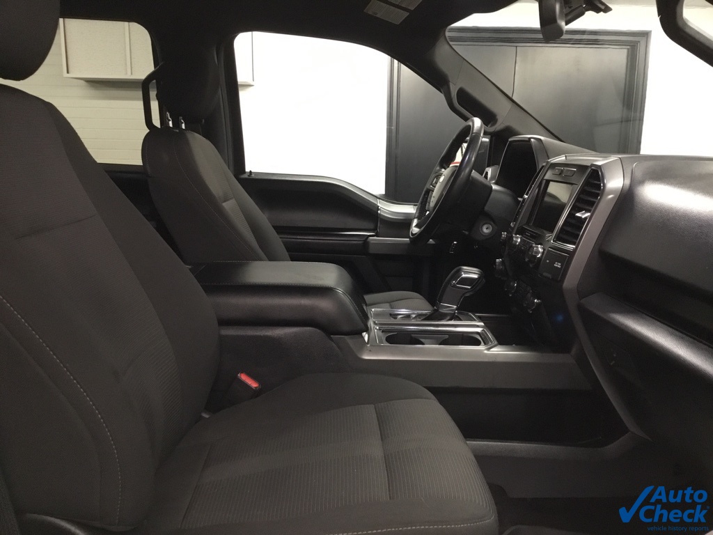 2017 Ford F-150 XLT photo 38