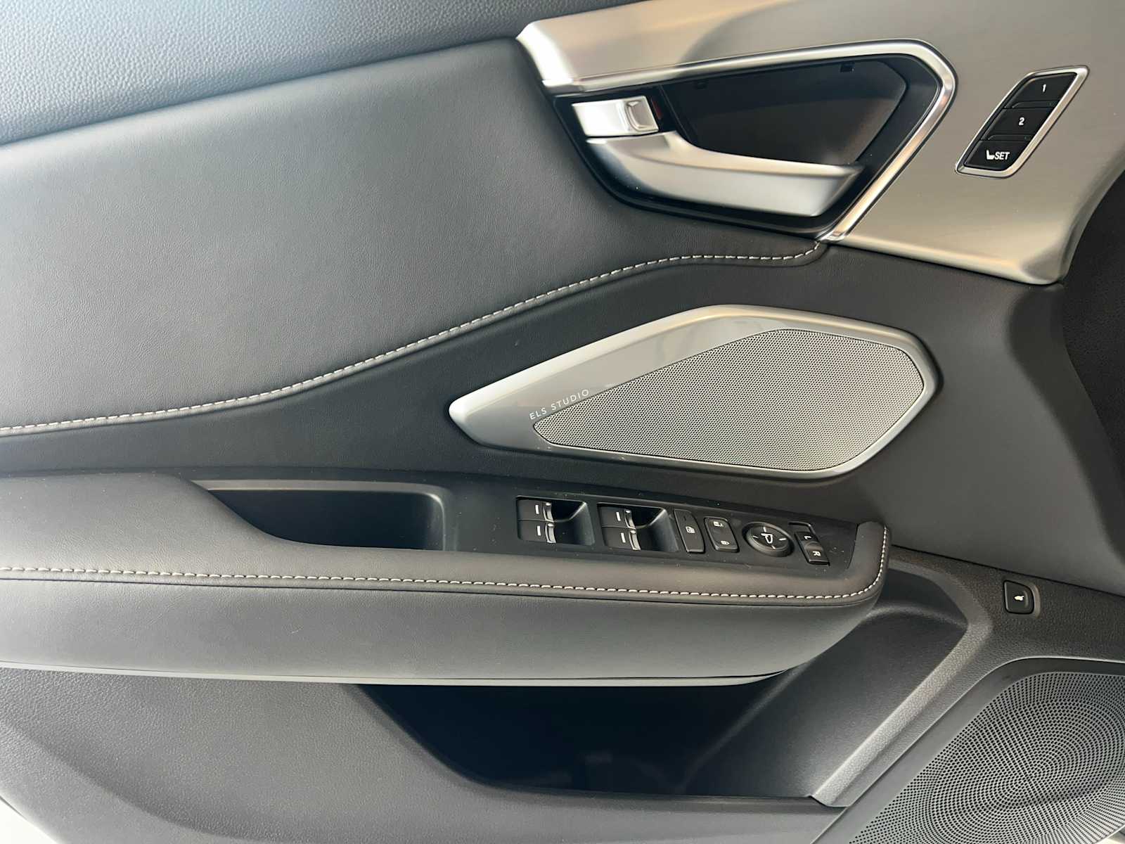 2025 Acura RDX Technology photo 17