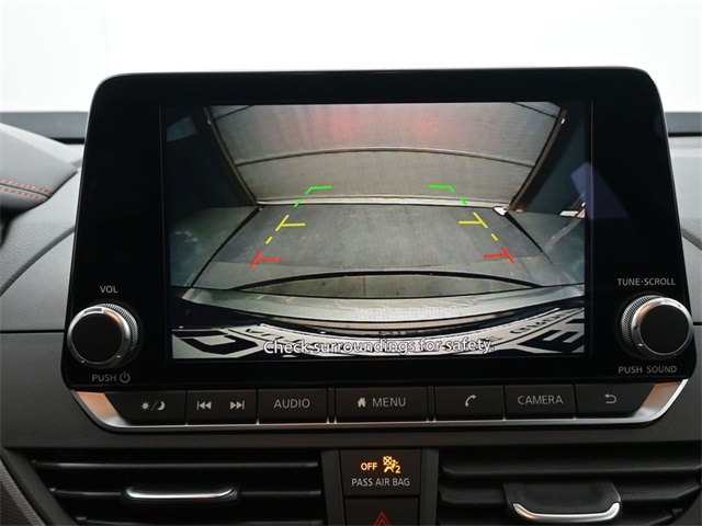 2025 Nissan Altima SR photo 4