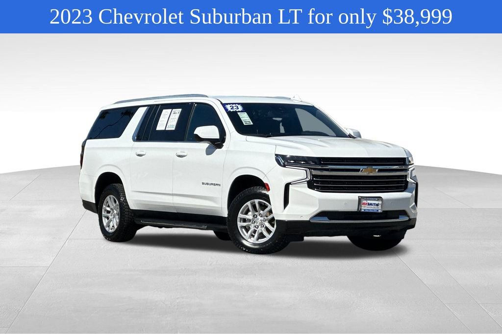 2023 Chevrolet Suburban LT's photo