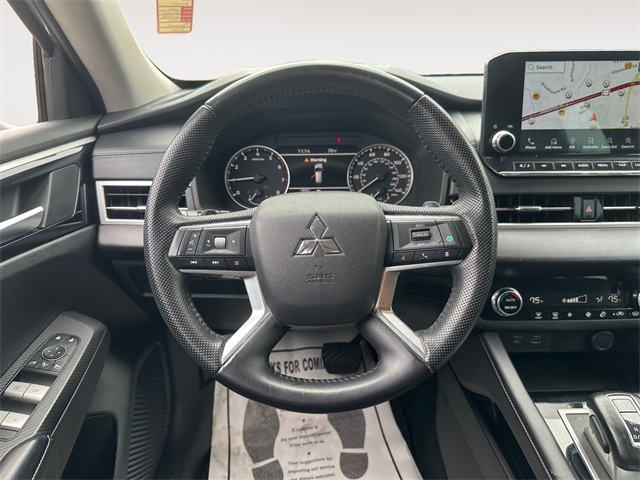 2023 Mitsubishi Outlander SE photo 12