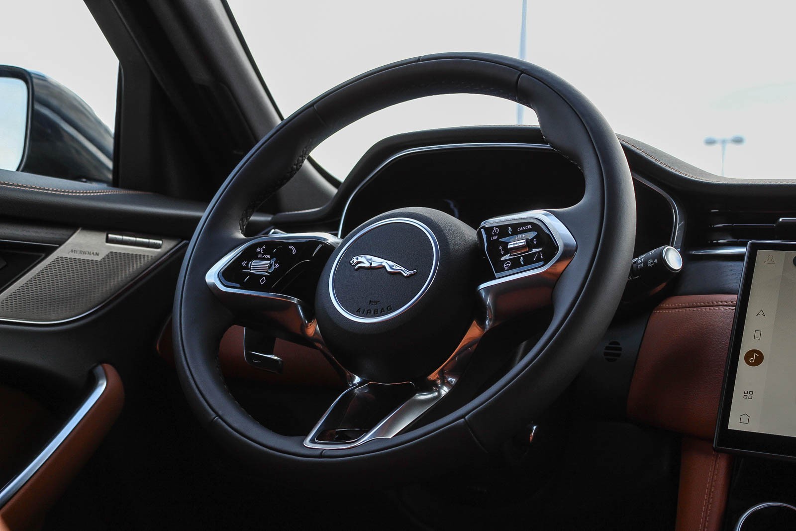 2024 Jaguar F-PACE P250 R-Dynamic S photo 11