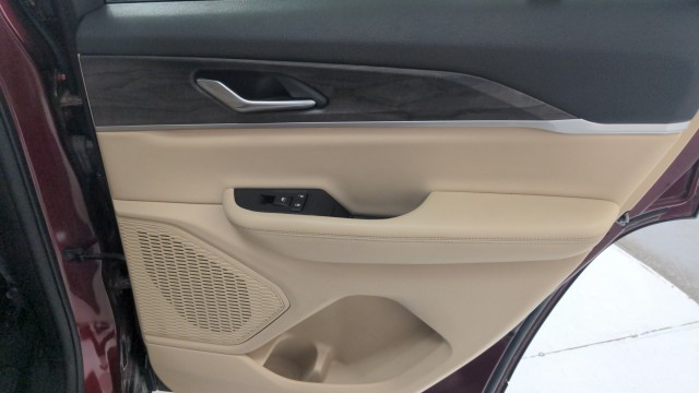 Used 2023 RED Jeep Limited image 28