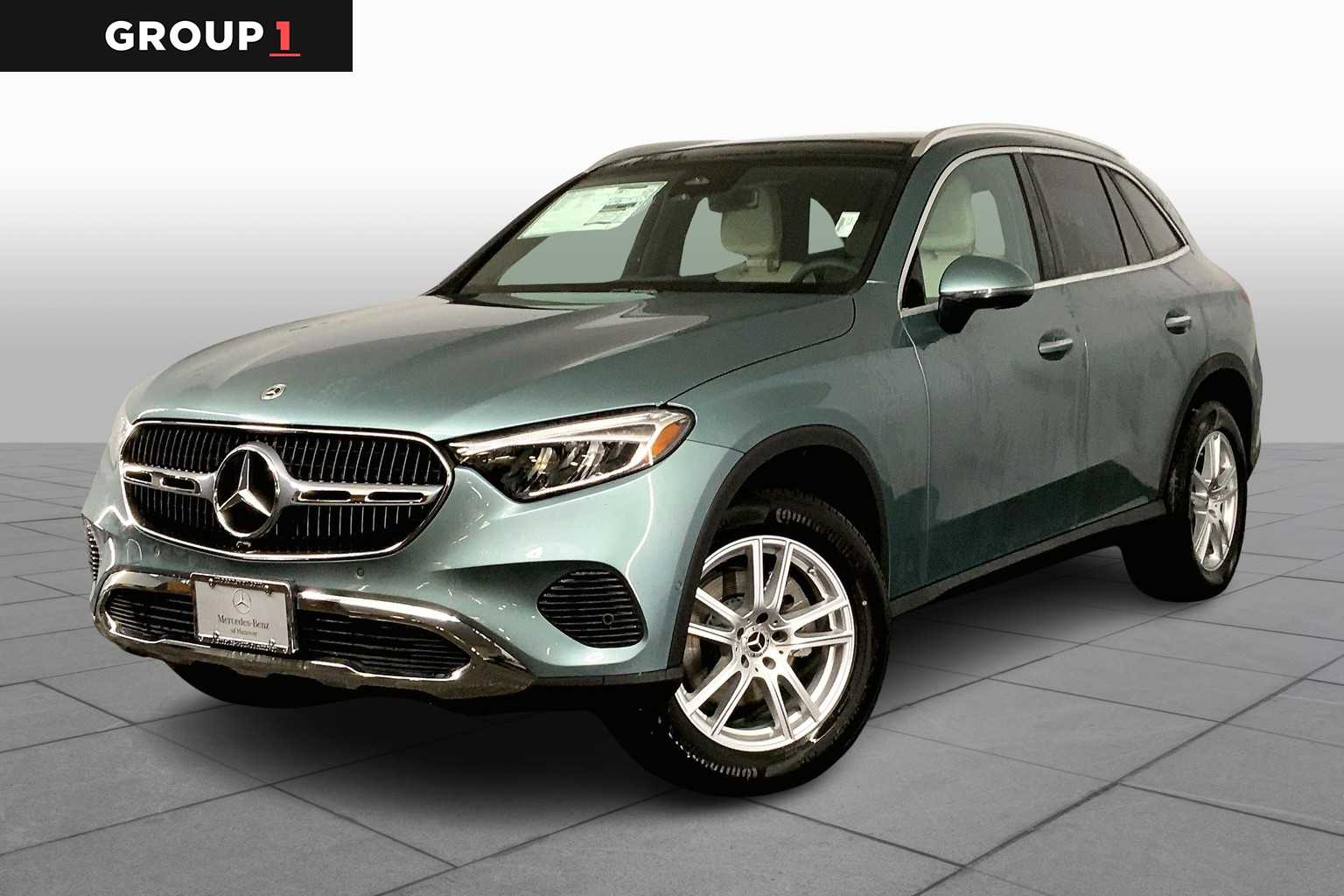 2025 Mercedes-Benz GLC Base's photo
