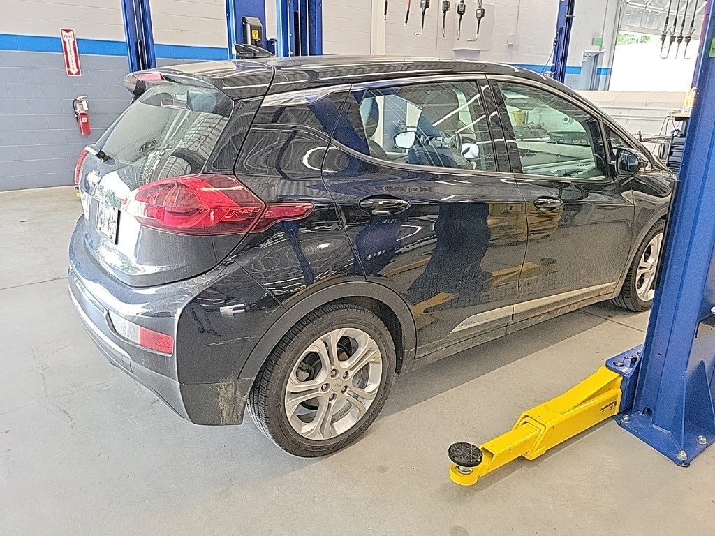 2017 Chevrolet Bolt EV photo 2