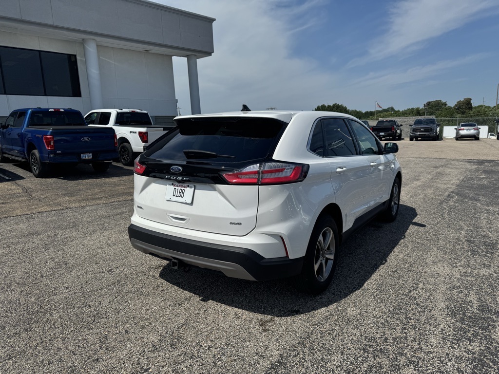 2024 Ford Edge SEL photo 7