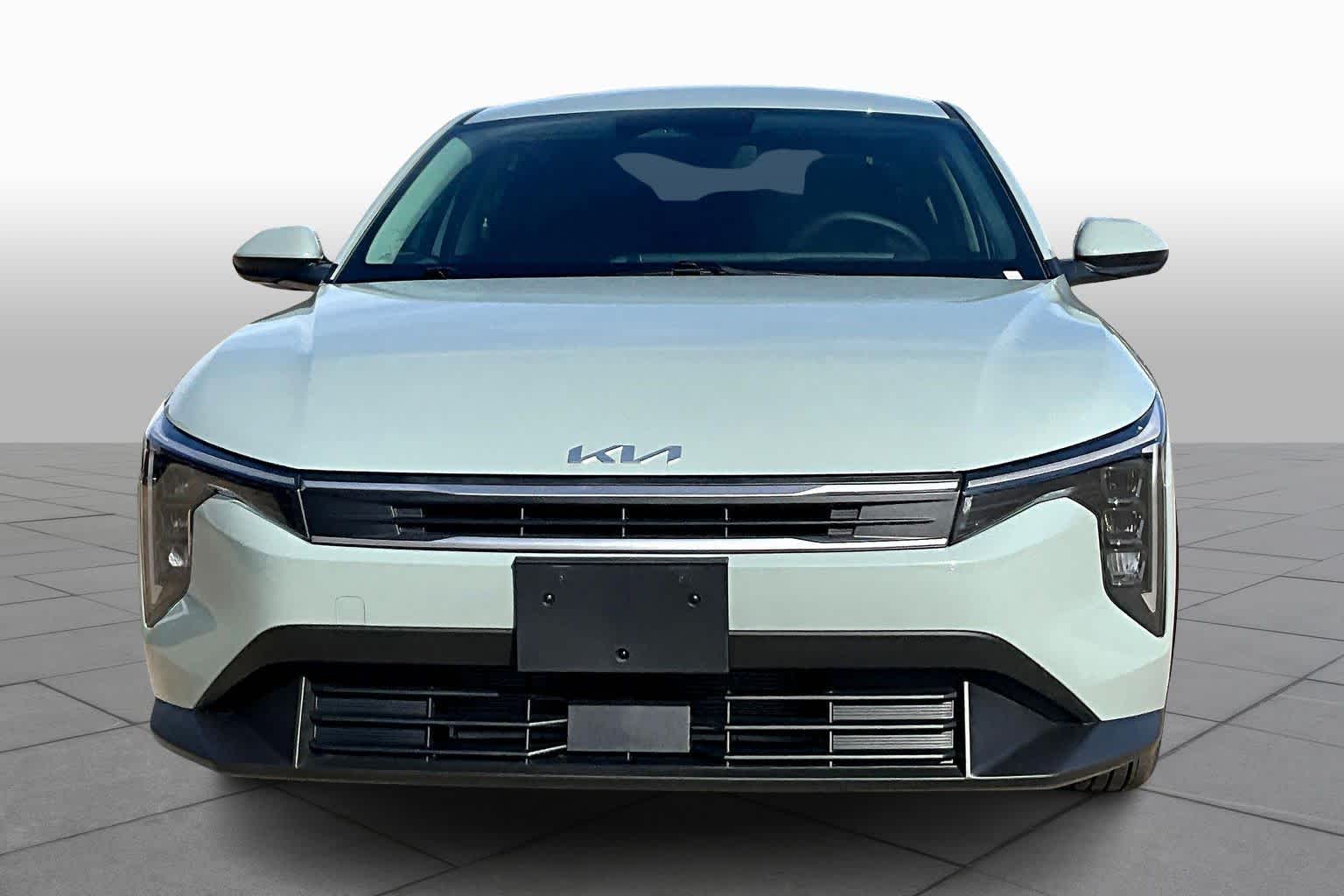 2025 Kia K4 LXS photo 3