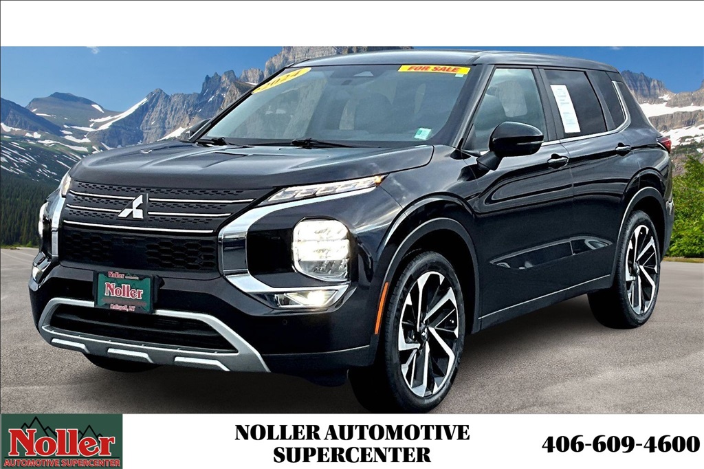 2024 Mitsubishi Outlander SE's photo