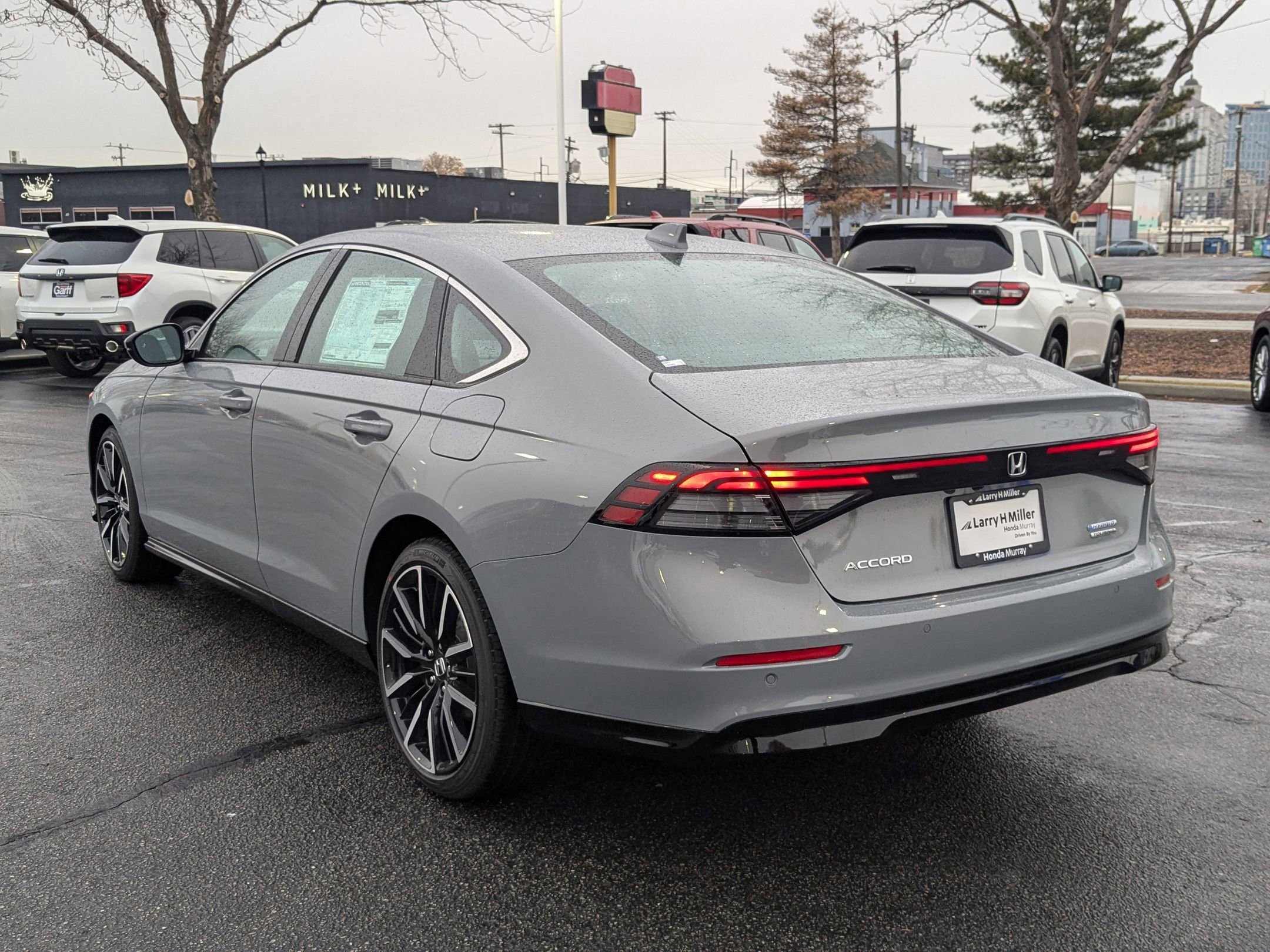 2025 Honda Accord Hybrid Touring photo 5